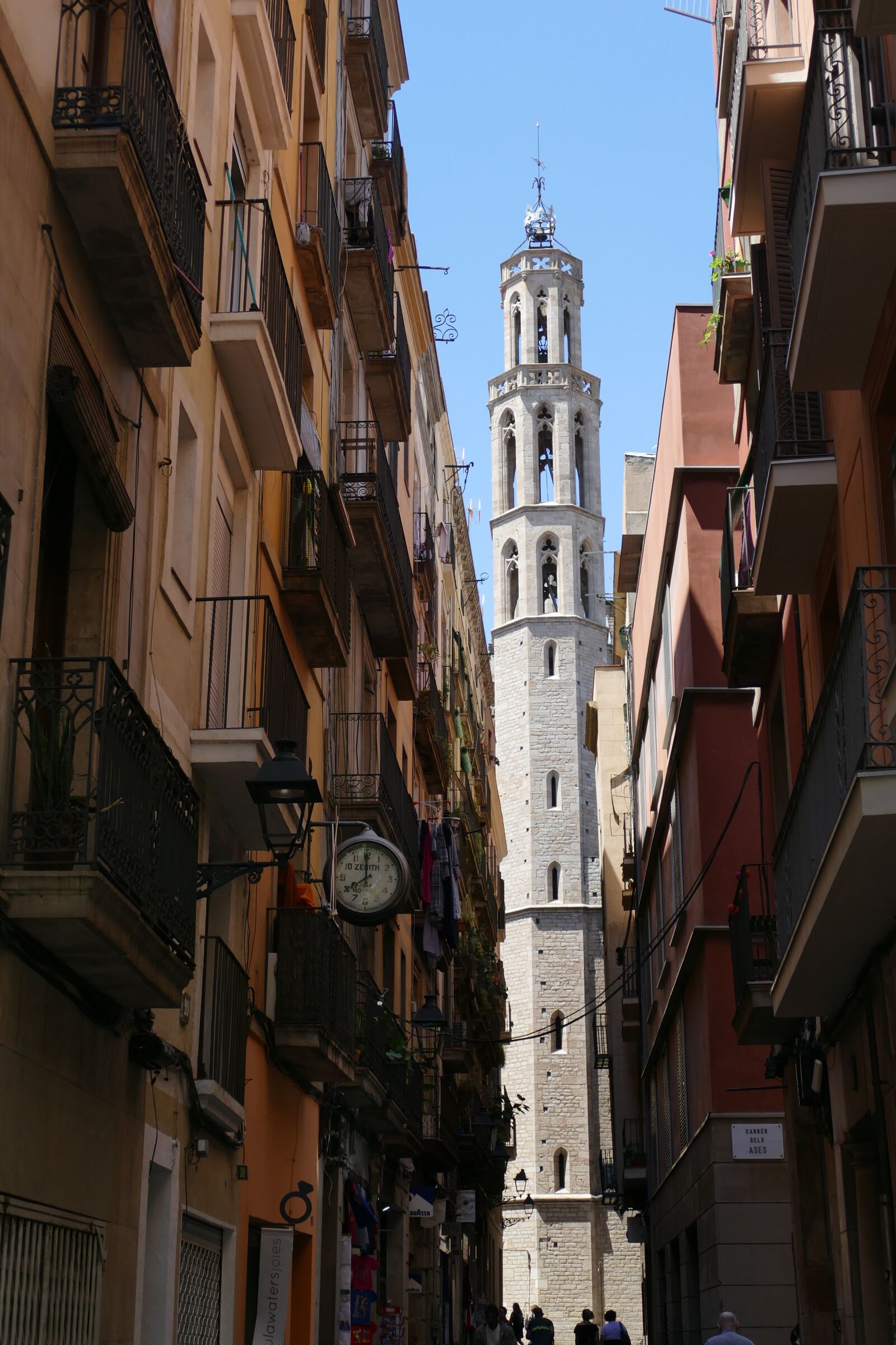 Panasonic Lumix DMC-FZ1000 sample photo. Barcelona, church, spain photography