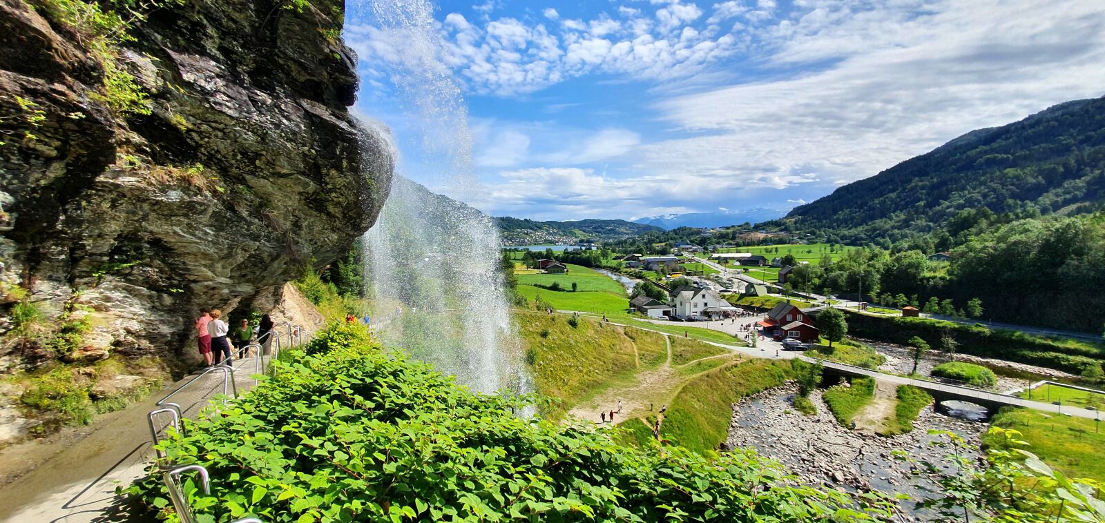 Samsung Galaxy S10 sample photo. Landscape, norway, waterfall photography