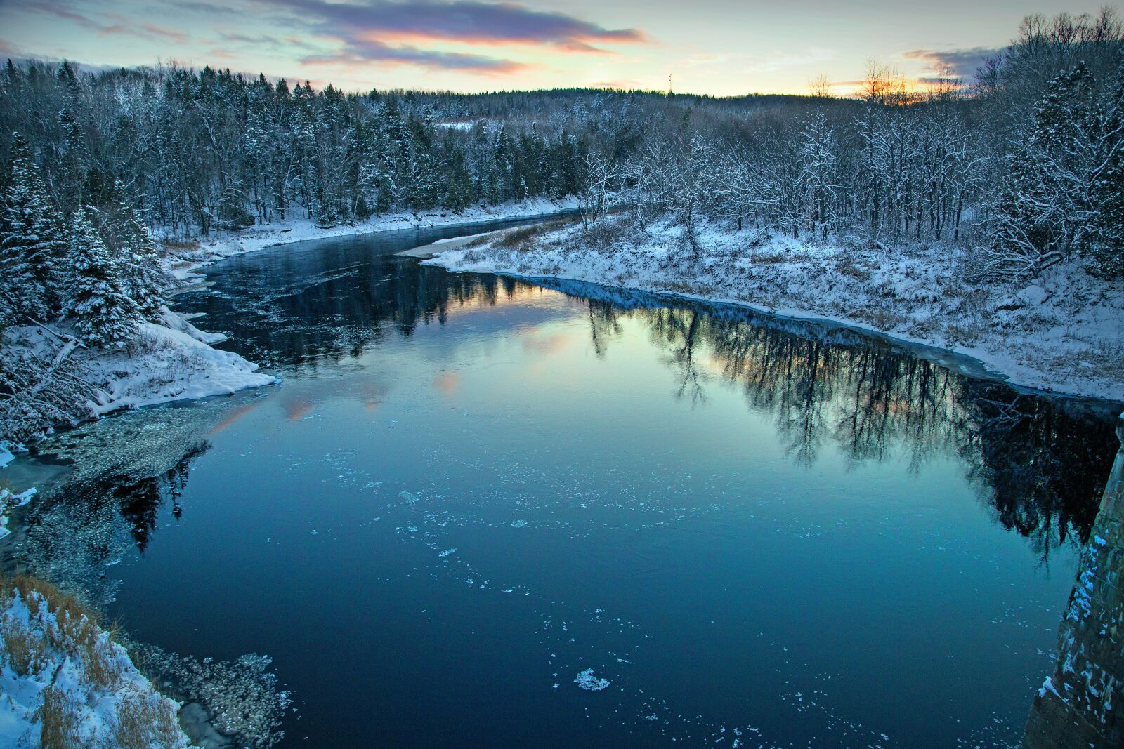 Canon EOS 6D + Canon EF 24-105mm F4L IS USM sample photo. Winter, landscape, christmas time photography