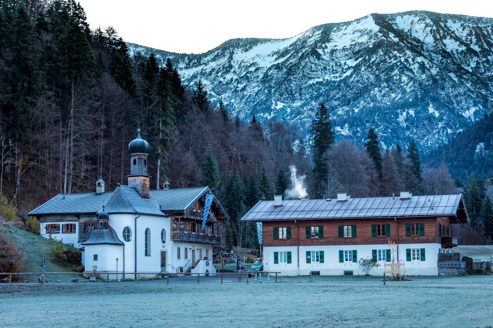 Canon EOS 1300D (EOS Rebel T6 / EOS Kiss X80) sample photo. Wildbad kreuth, the sanatorium photography