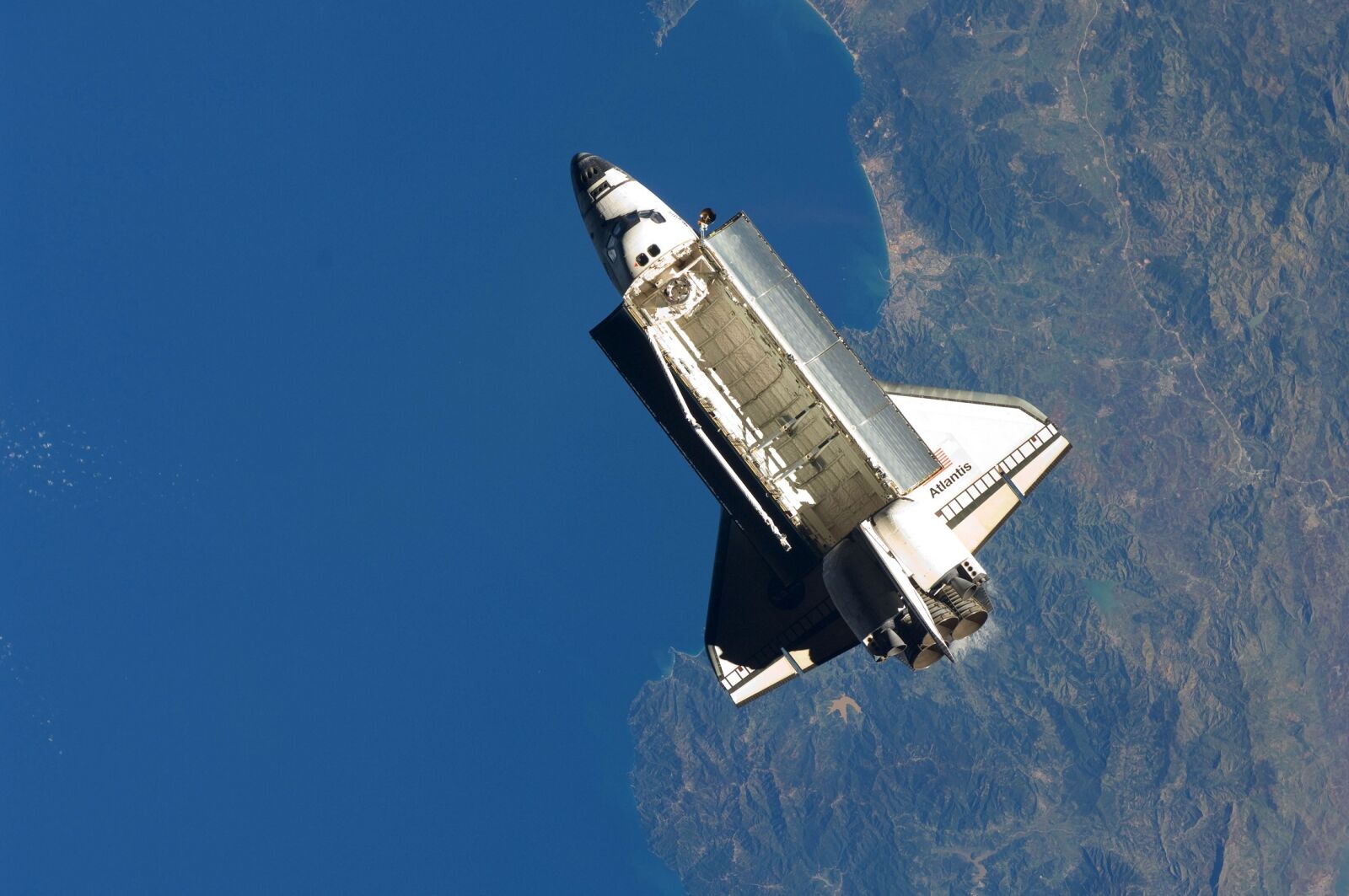 Nikon D2Xs sample photo. Atlantis, space shuttle, mediterranean photography