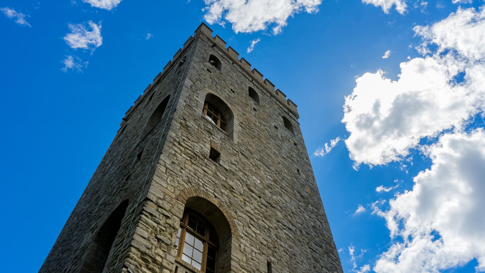 Sony a7 II + Sony FE 28-70mm F3.5-5.6 OSS sample photo. Norman tower, stone, historically photography