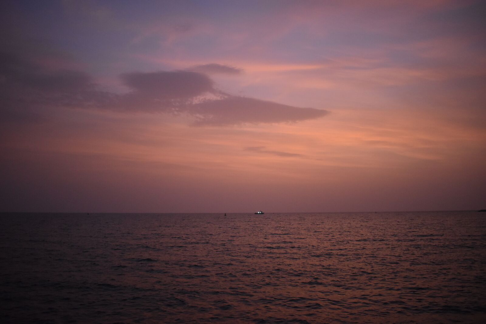Nikon D3500 sample photo. Sky, clouds, sunset photography
