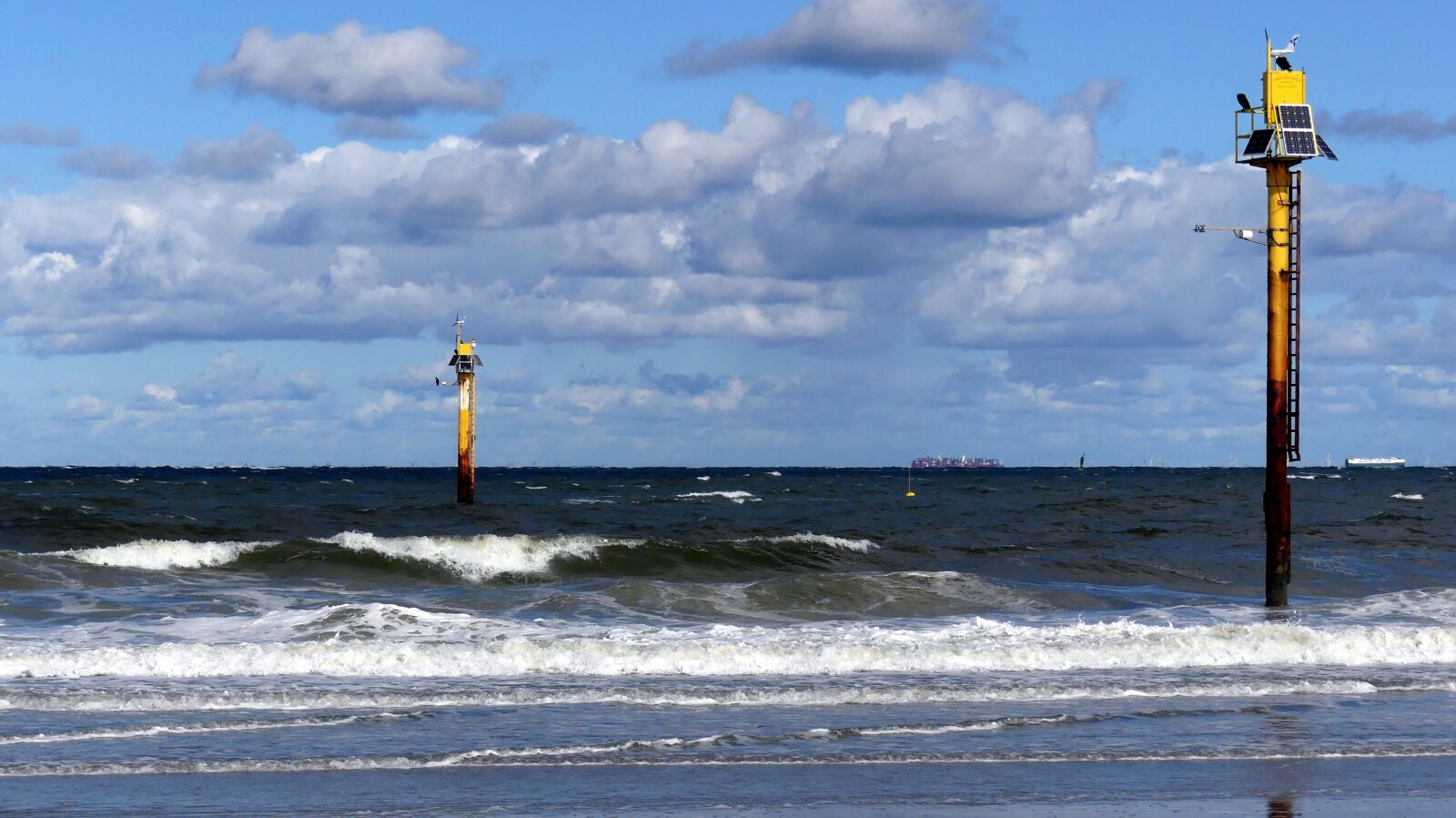 Panasonic Lumix DMC-FZ300 sample photo. North sea, beach, norderney photography