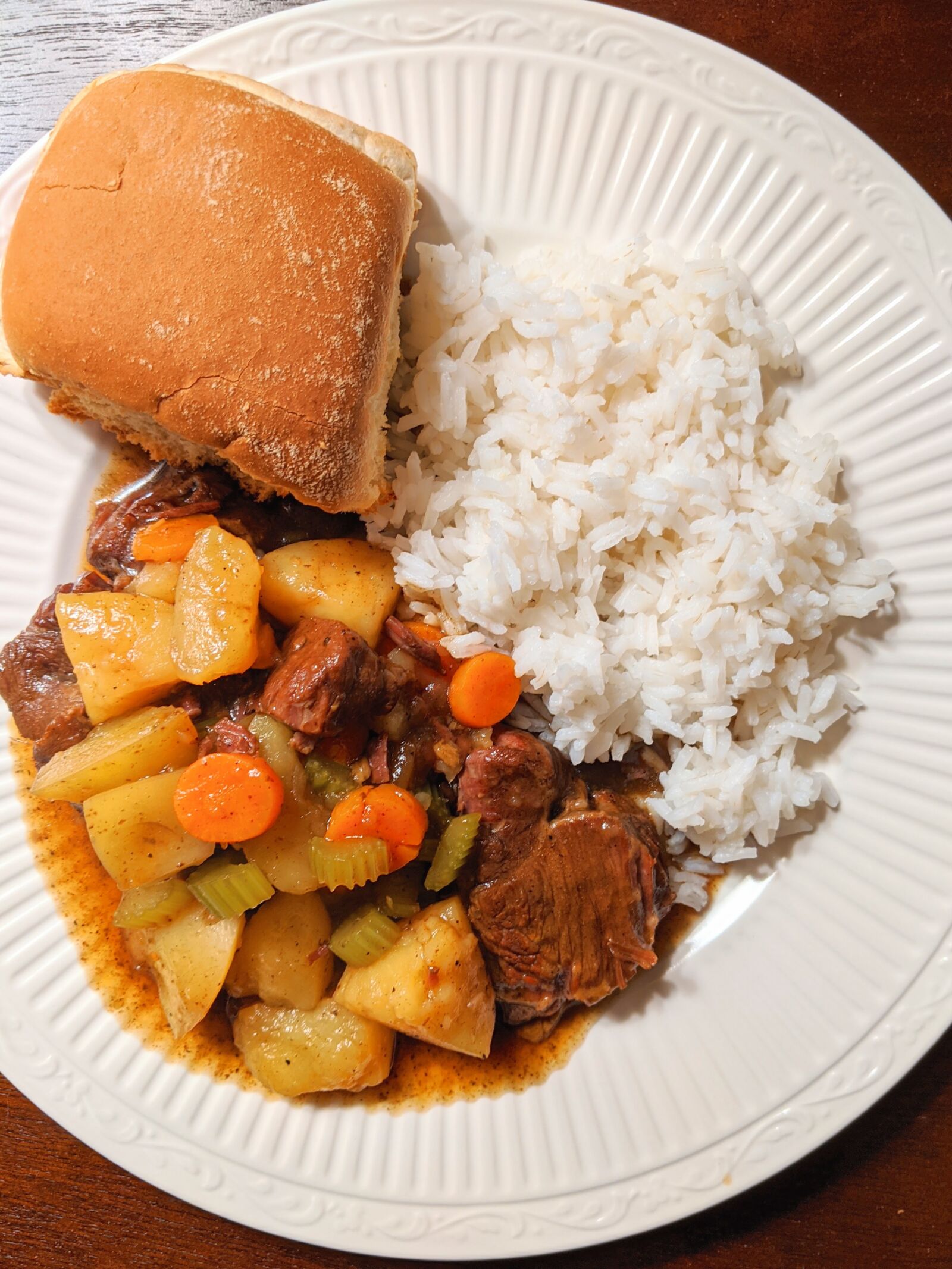 Google Pixel 3 XL sample photo. Pot roast, beef stew photography