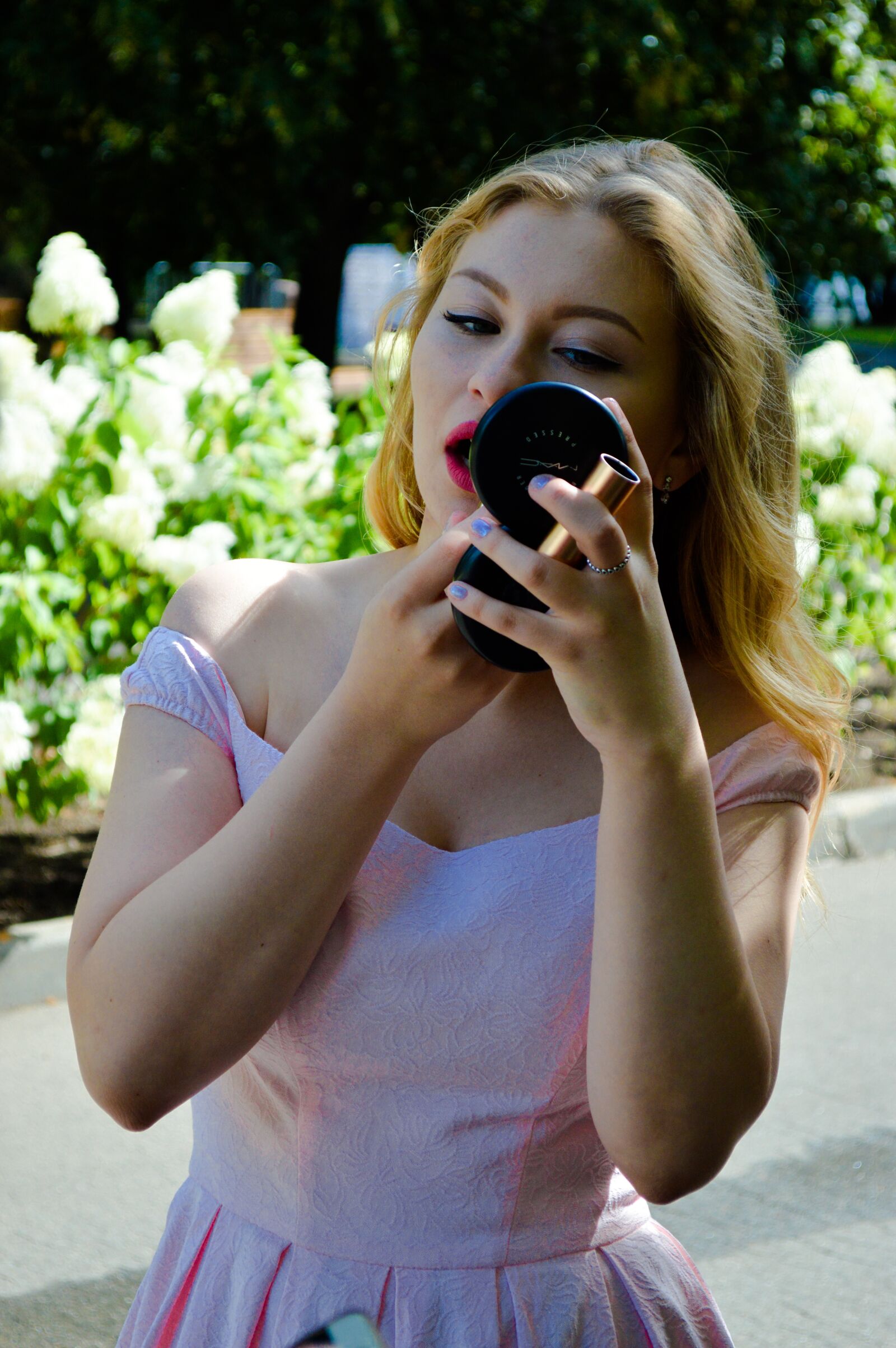 Nikon D3200 sample photo. Girl, the mirror, pomade photography