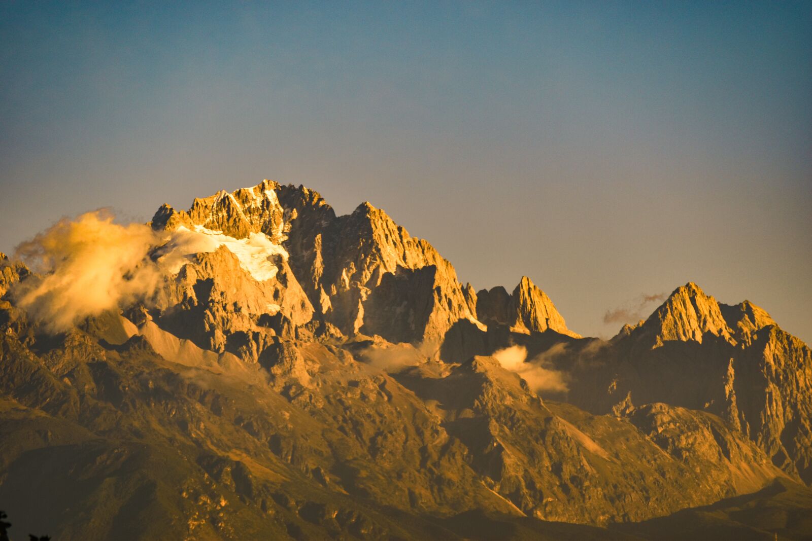 Nikon D5500 sample photo. Snow mountain, sunshine, gold photography