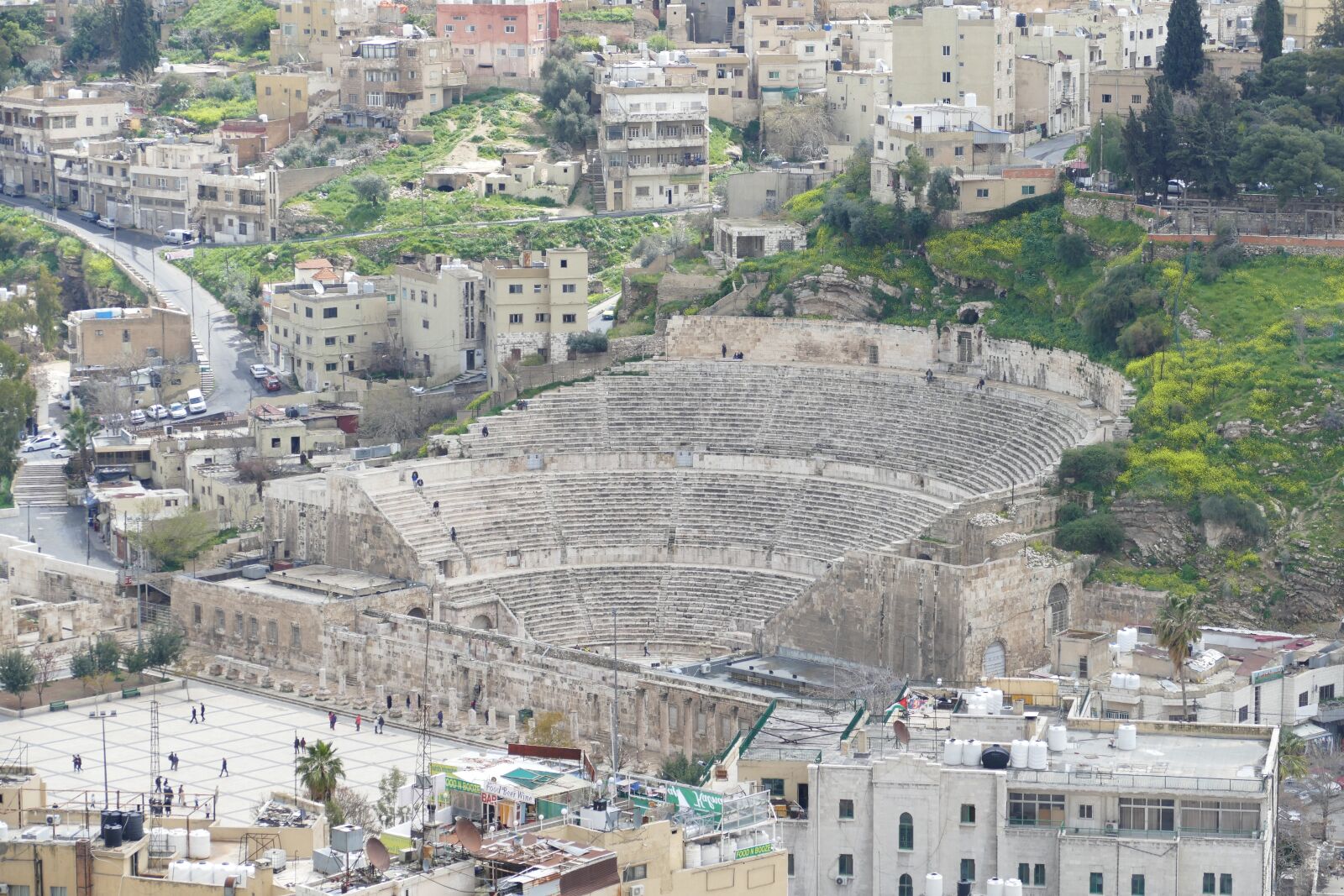 Panasonic Lumix DMC-FZ1000 sample photo. Jordan, amman, theater photography