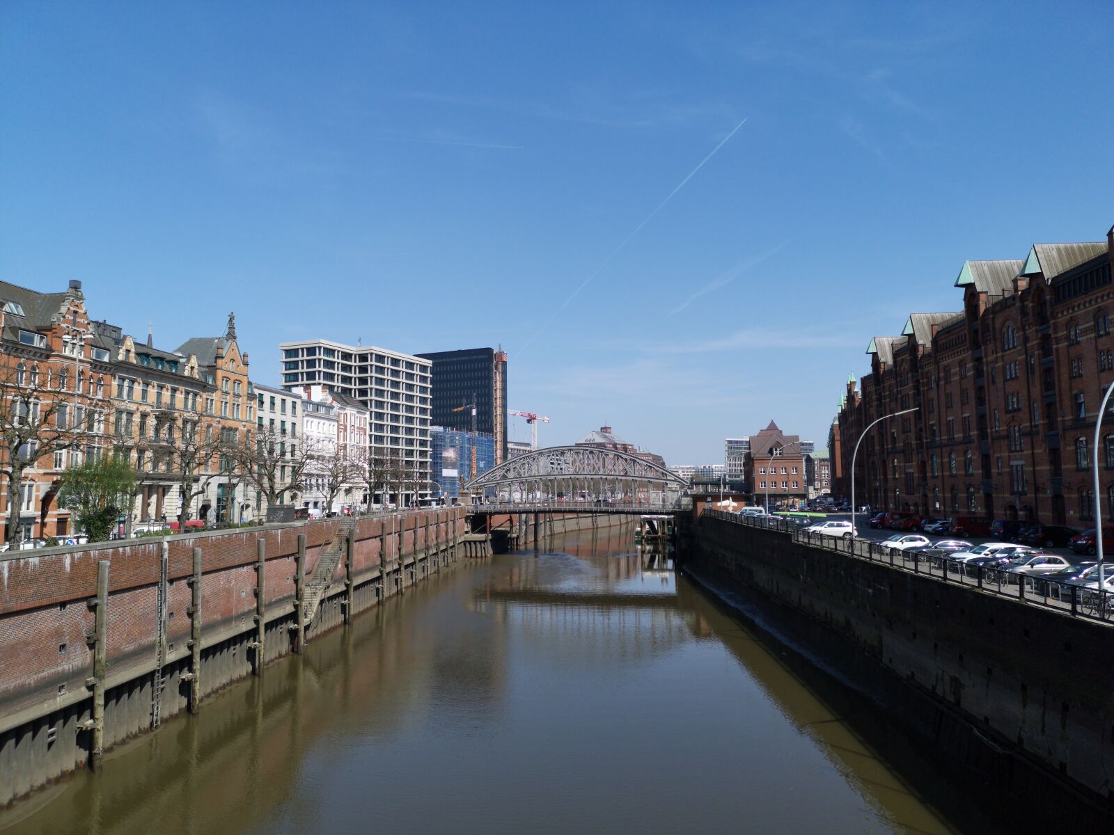HUAWEI CLT-L29 sample photo. River, waters, city photography