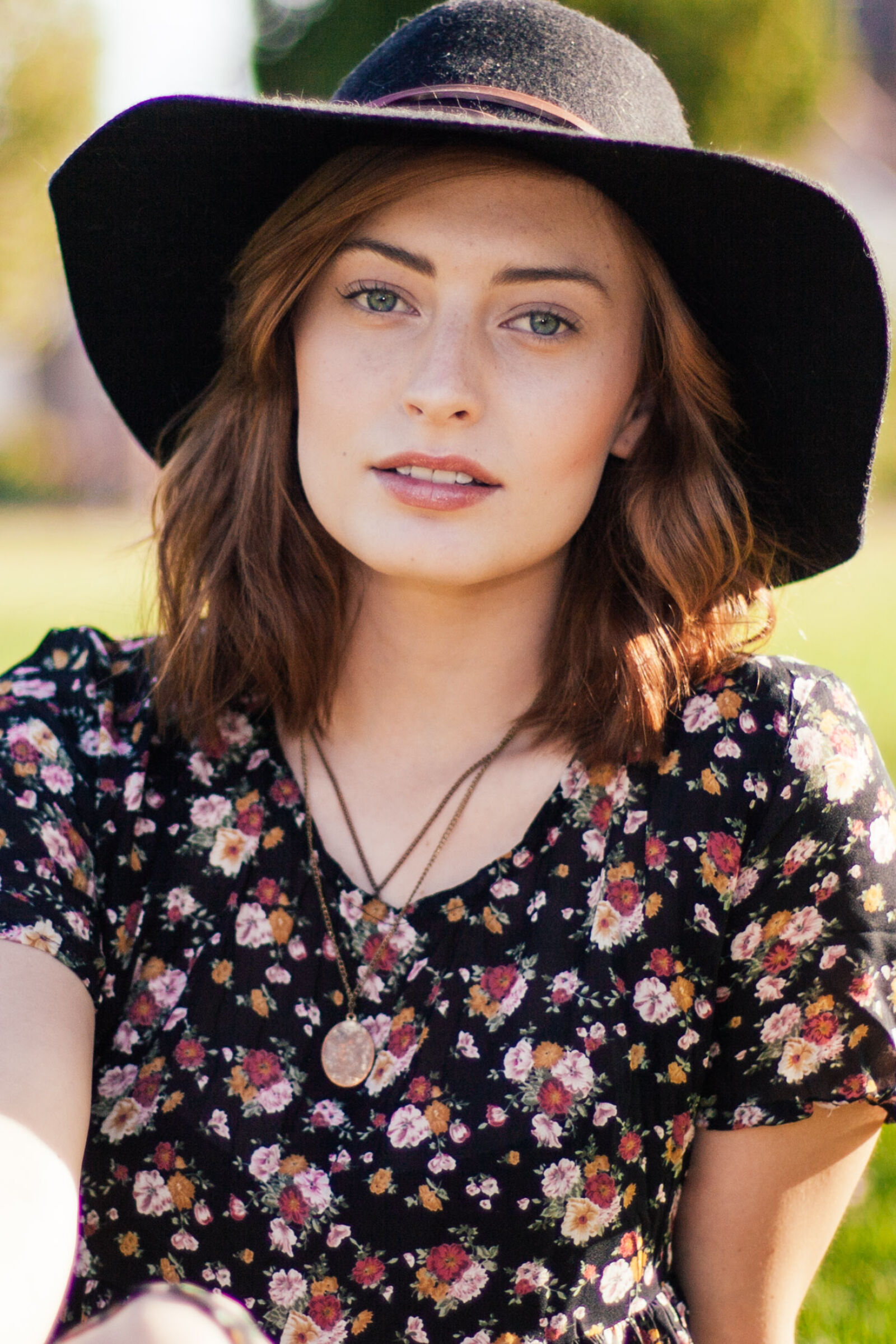 Canon EOS 5D Mark II sample photo. Attractive, beautiful, beauty, blouse photography