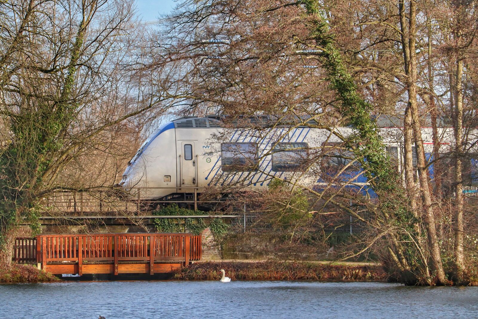 Canon EOS M50 (EOS Kiss M) sample photo. Nature, technology, railway photography
