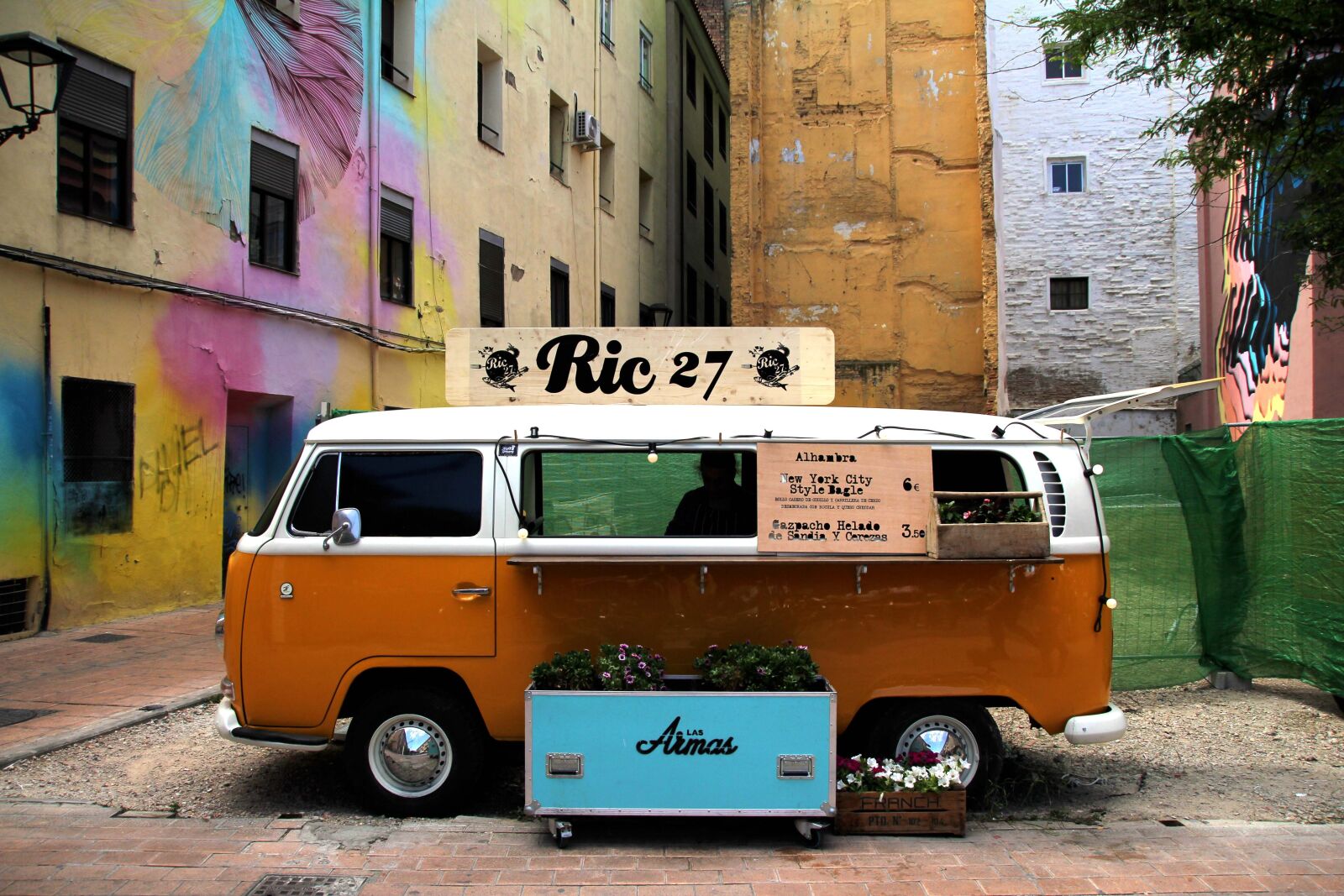 Canon EOS 60D sample photo. Van, vintage, antique car photography