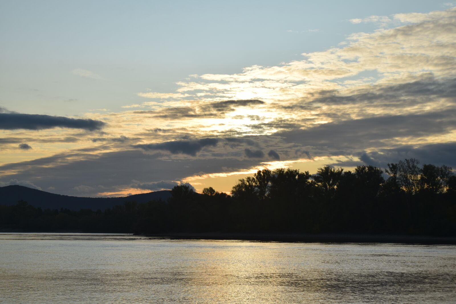 Nikon D3300 sample photo. Dusk, river, cloud photography