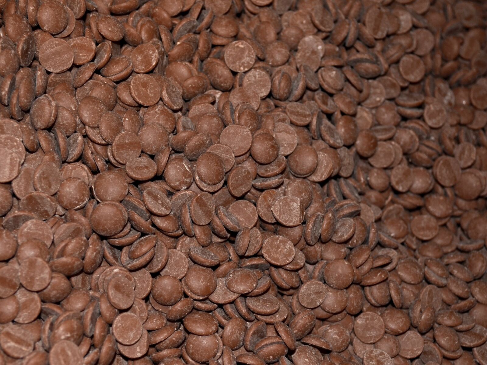 Nikon D5100 sample photo. Chocolate, chips, buttons photography