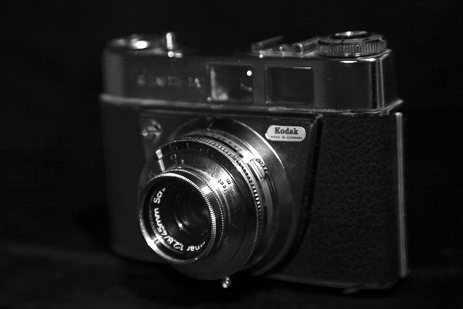 Canon EOS 5D Mark II sample photo. Sw, camera, camera-old photography