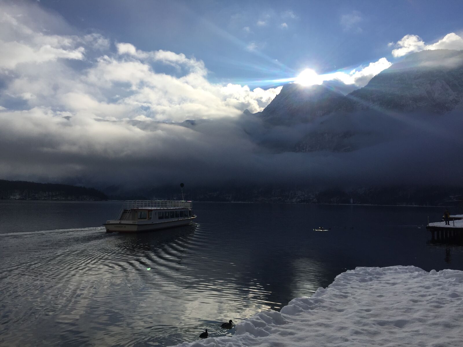 iPhone 6 back camera 4.15mm f/2.2 sample photo. Winter, morning, winter morning photography