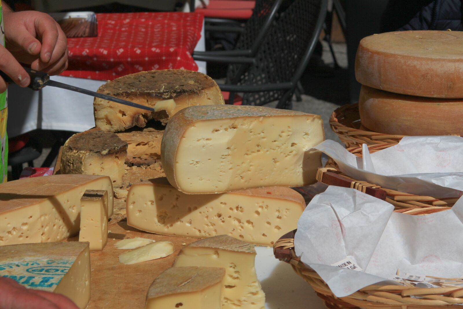 Canon EOS 700D (EOS Rebel T5i / EOS Kiss X7i) sample photo. Cheese, made in malga photography