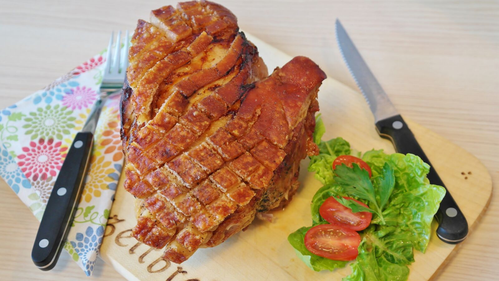 Samsung NX20 sample photo. Roast pork, pig, crust photography