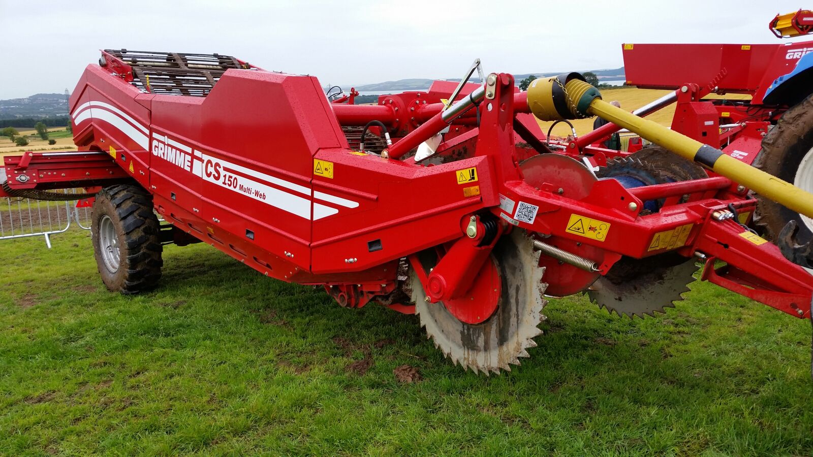 Samsung Galaxy S5 sample photo. Farm, equipment, grimme photography