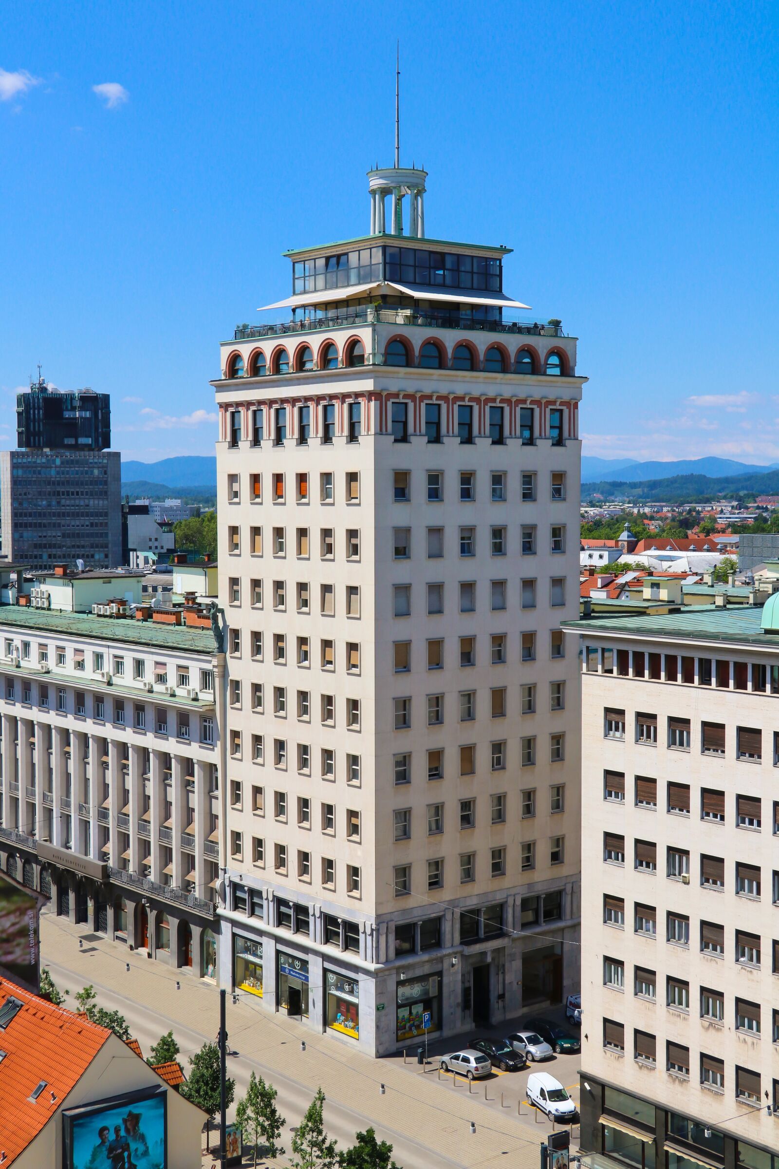 Canon EF-S 18-135mm F3.5-5.6 IS USM sample photo. Ljubljana, city, slovenia photography