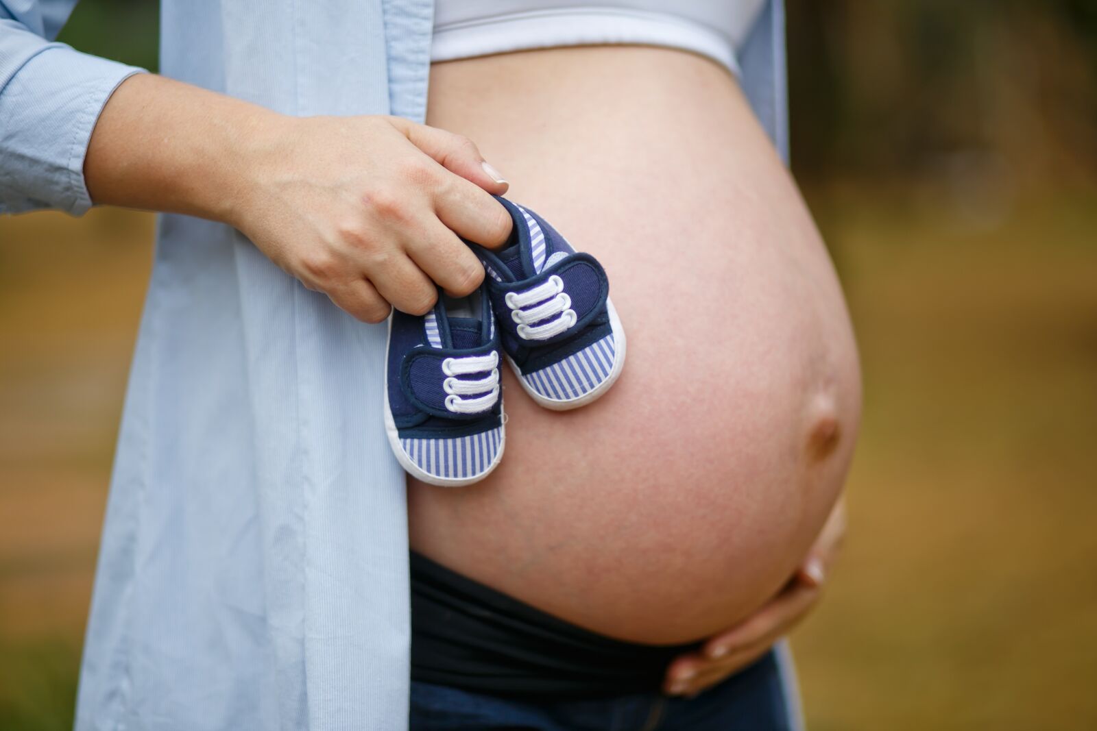 Canon EF 85mm F1.8 USM sample photo. Bebe, child, pregnant woman photography