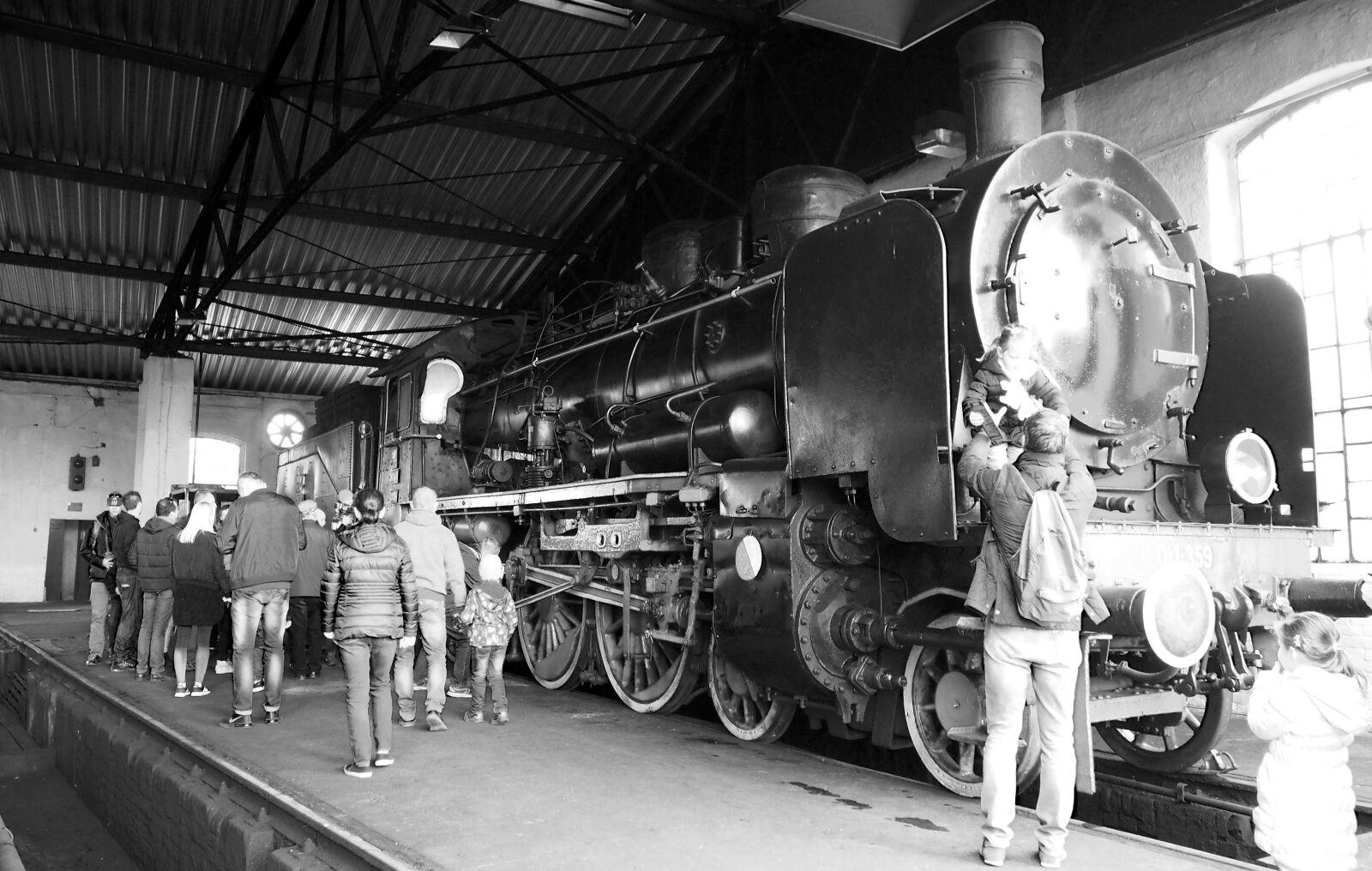 Olympus PEN E-PL6 + Olympus M.Zuiko Digital 14-42mm F3.5-5.6 II R sample photo. Wolsztyn, steam locomotive, locomotive photography
