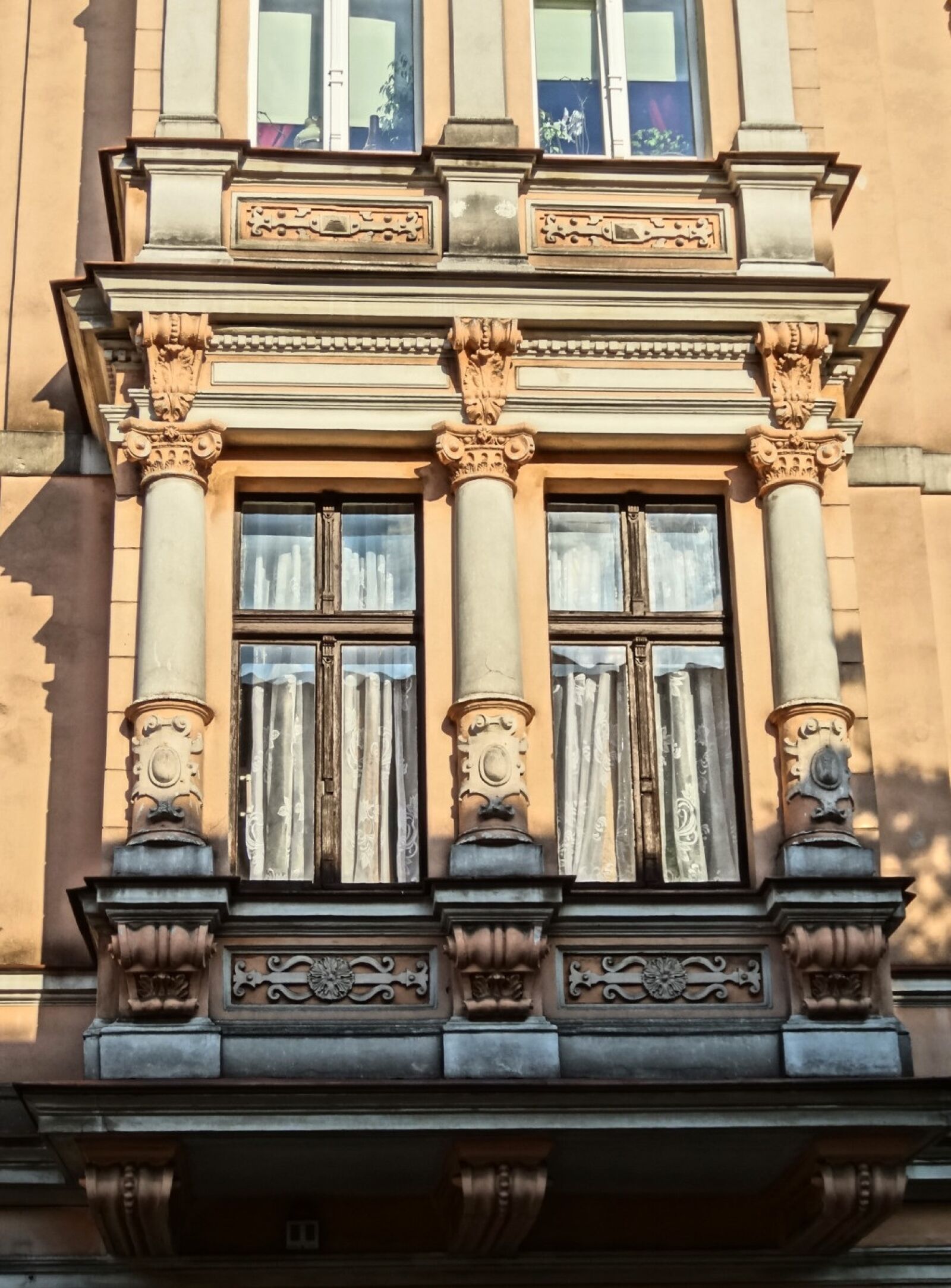 Sony Cyber-shot DSC-HX20V sample photo. Cieszkowskiego street, bydgoszcz, pilasters photography