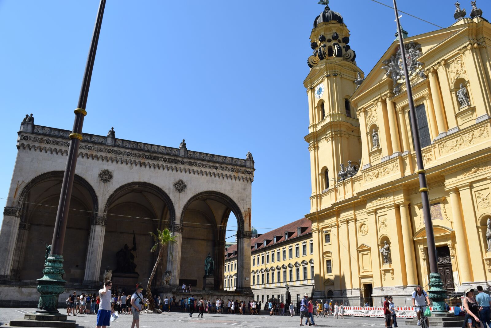 Nikon D3300 sample photo. Munich, odeonsplatz, field mr photography