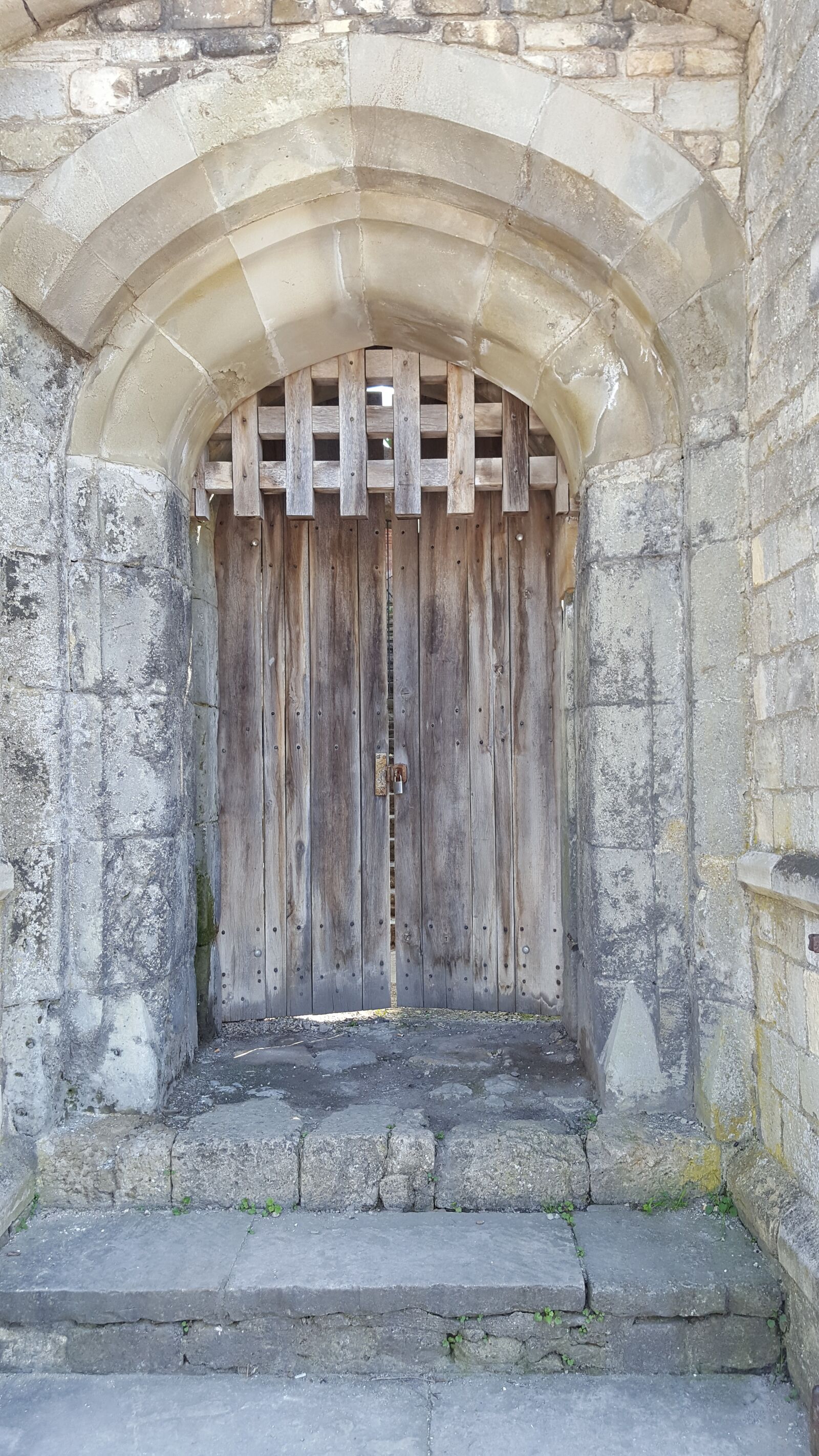 Samsung Galaxy S6 sample photo. Architecture, old, building photography