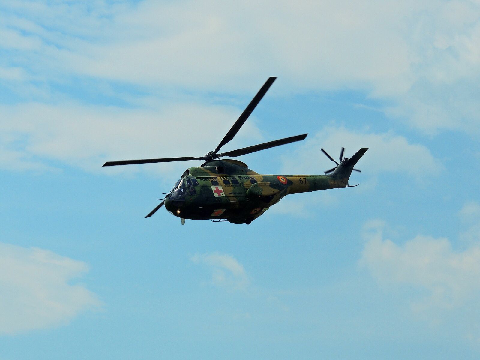 Nikon Coolpix P510 sample photo. Helicopter, puma shocked, aviation photography