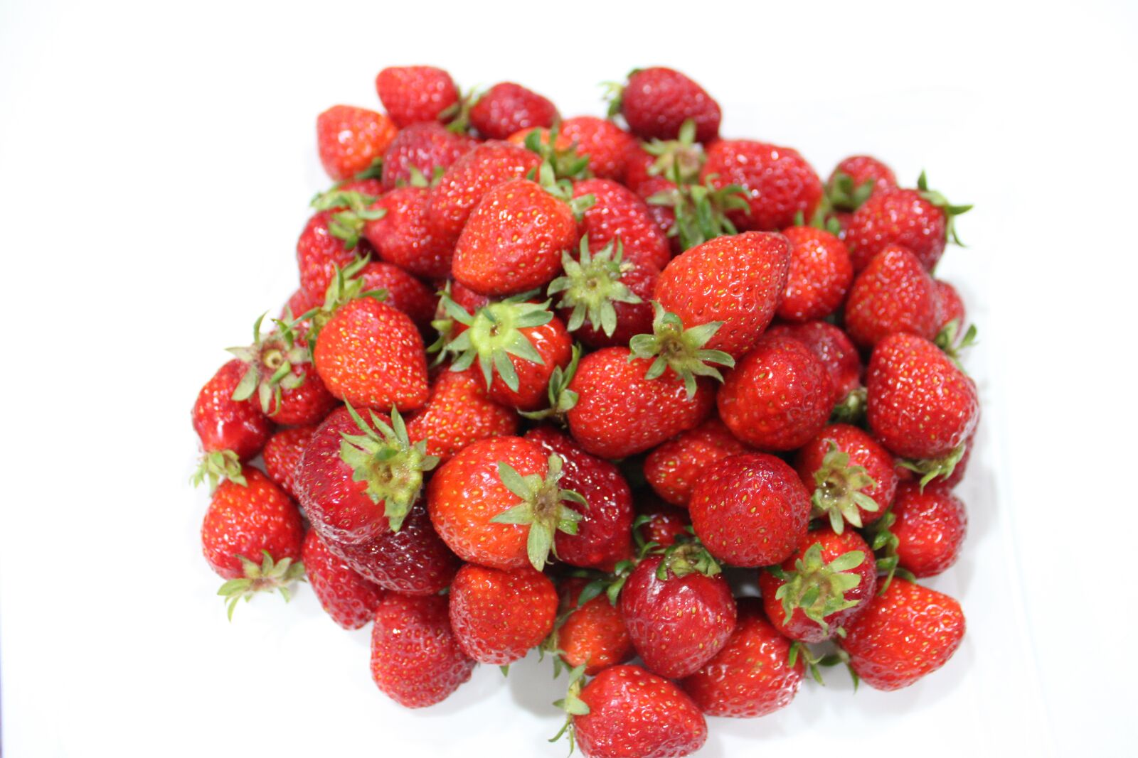 Canon EOS 500D (EOS Rebel T1i / EOS Kiss X3) sample photo. Strawberry, spring, fruit photography