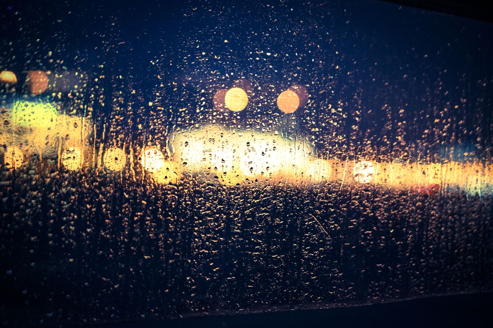 Canon EOS 5D Mark II sample photo. Bokeh, rain, glass photography