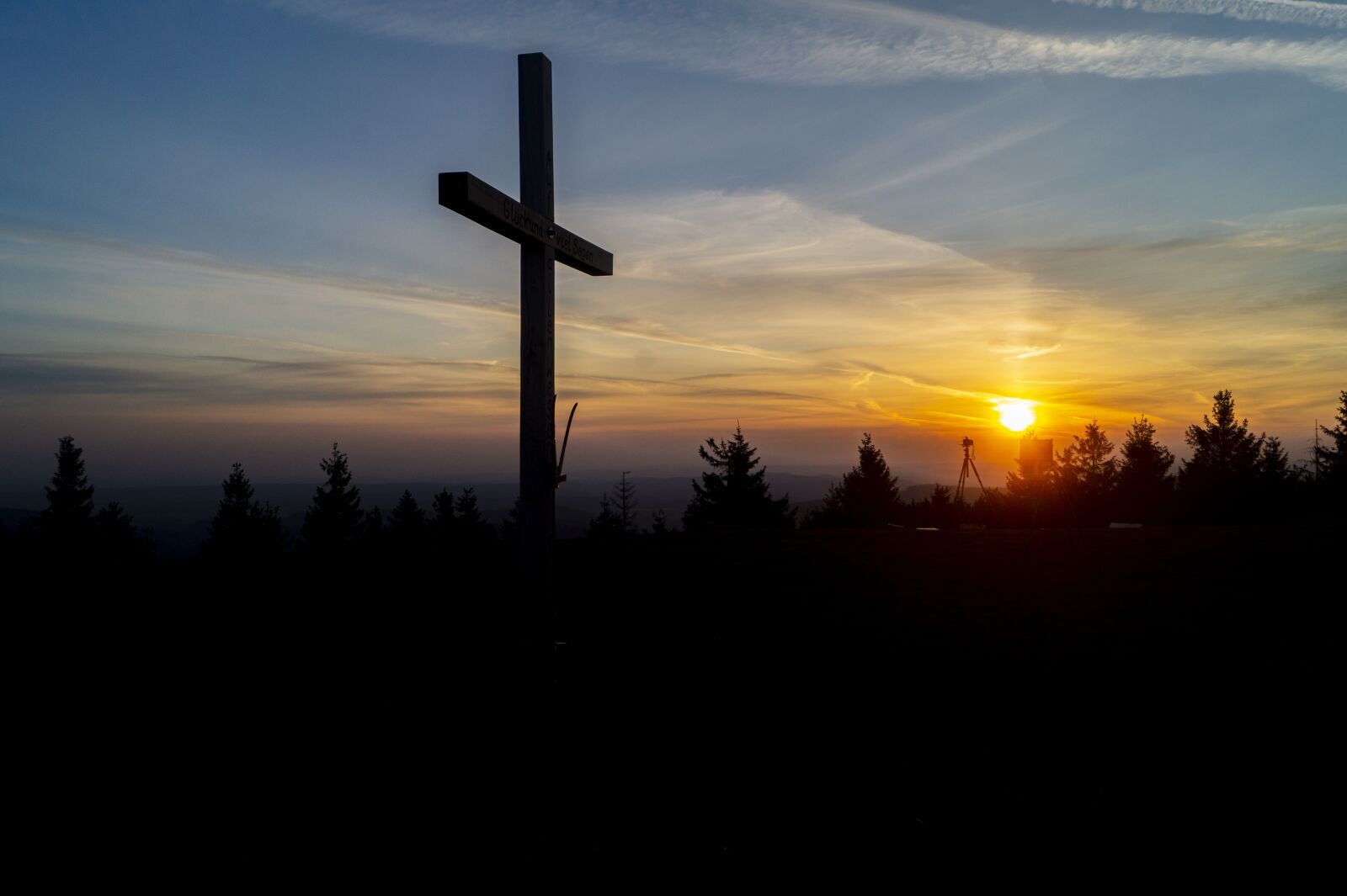 Sony DT 18-55mm F3.5-5.6 SAM II sample photo. Sunrise, landscape, mountains photography