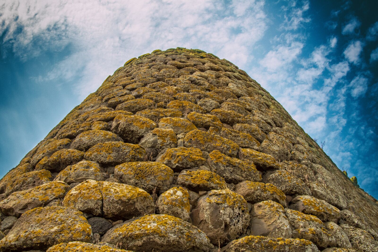 Canon EOS 2000D (EOS Rebel T7 / EOS Kiss X90 / EOS 1500D) sample photo. Nuraghe losa, abbasanta, campaign photography