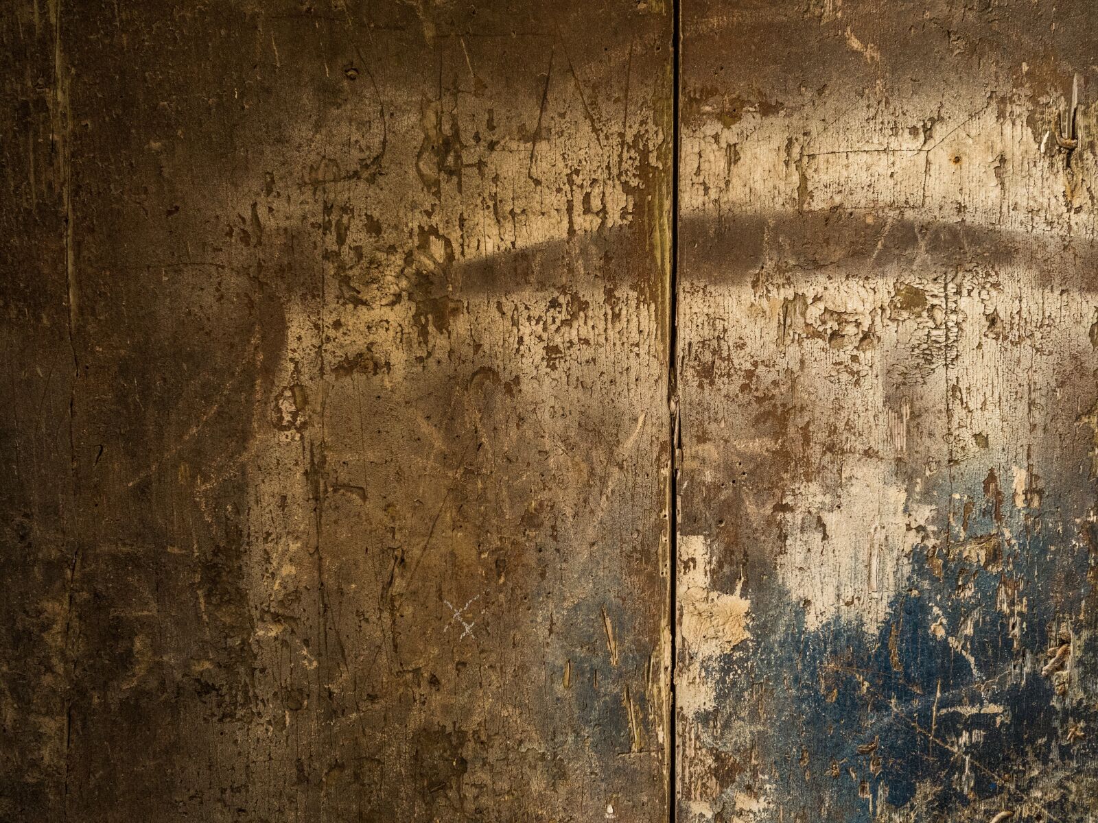 Olympus OM-D E-M5 II + Olympus M.Zuiko Digital 17mm F1.8 sample photo. Texture, background, walls photography