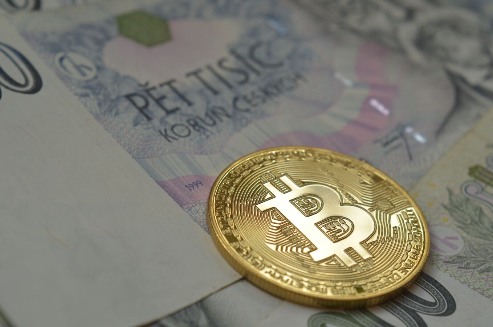 Nikon D7000 sample photo. Bitcoin, cryptocurrency, the value photography