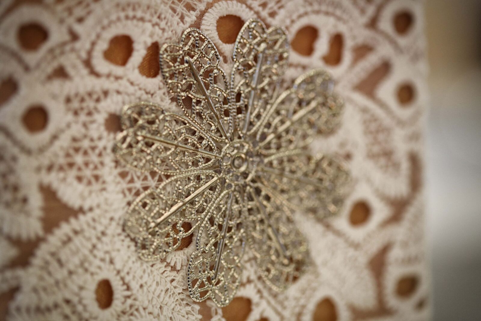 Canon EF 100mm F2.8 Macro USM sample photo. Handmade, silver, jewelry, flower photography