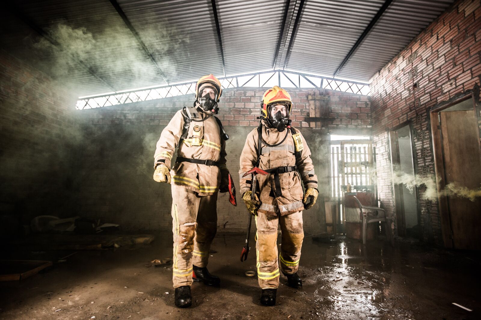 Canon EF 16-35mm F2.8L II USM sample photo. Fire, volunteer firefighters, rescue photography