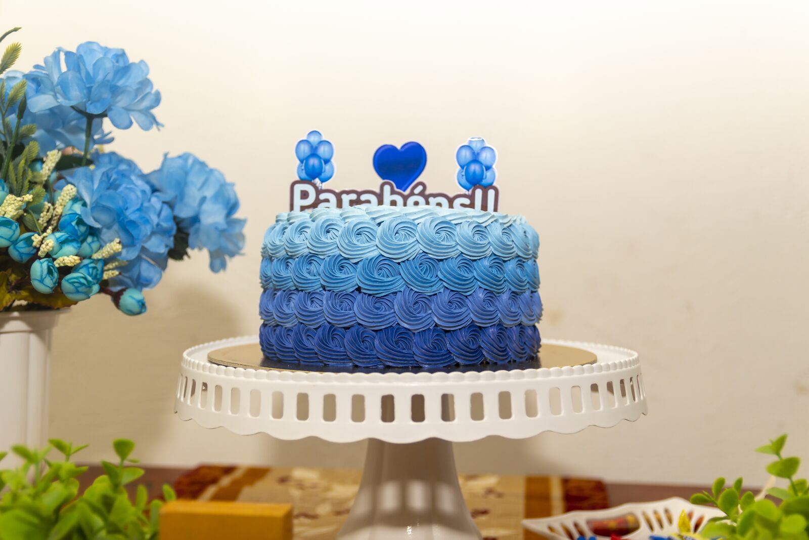 Canon EOS 700D (EOS Rebel T5i / EOS Kiss X7i) sample photo. Cake, the boss, food photography