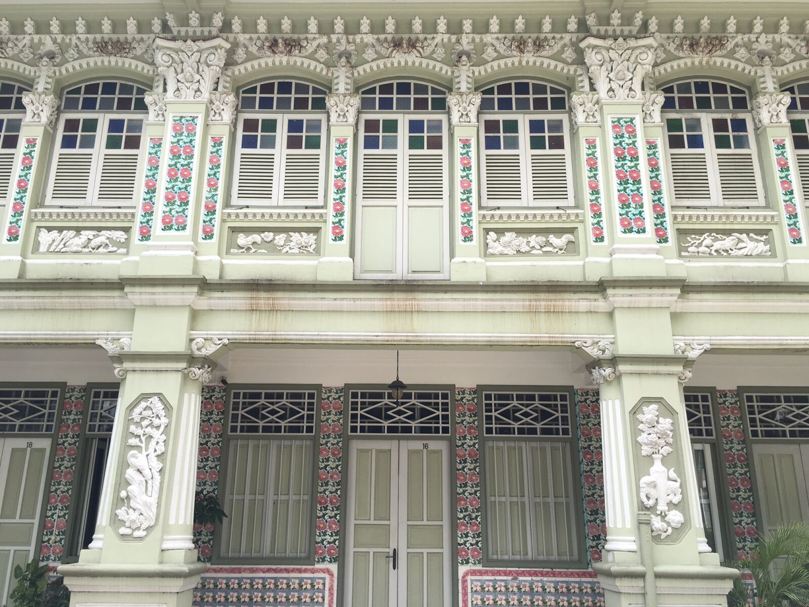 Apple iPhone 6s sample photo. Houses, shops photography