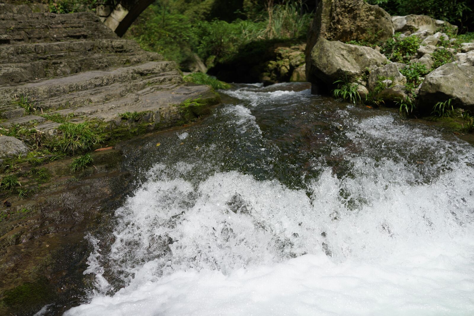 Sony Cyber-shot DSC-RX1R sample photo. Stream, running waters, three photography