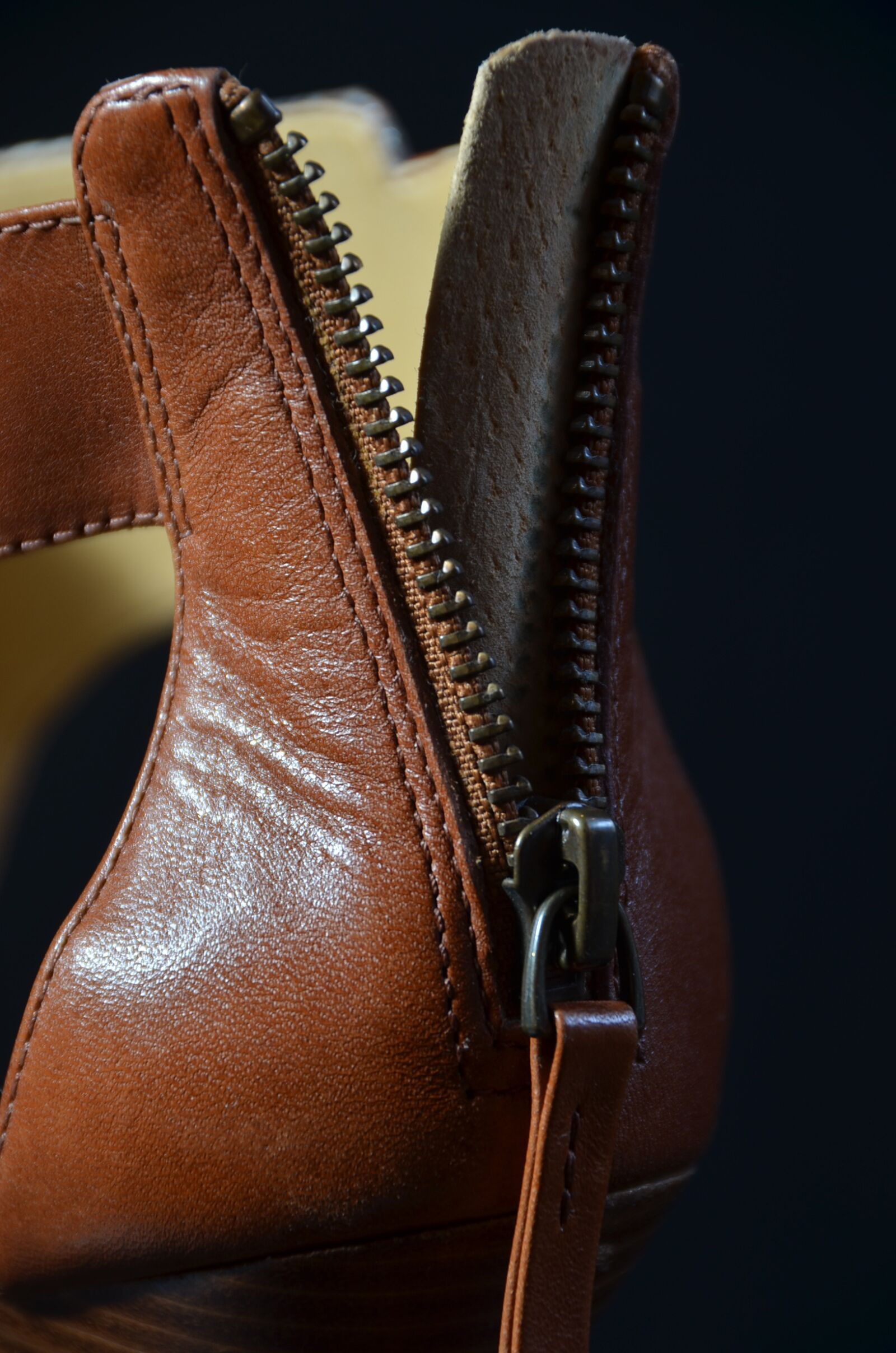 Nikon D5100 sample photo. Shoes, leather, fashion photography