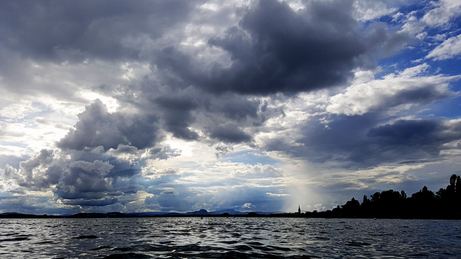 Samsung Galaxy S6 sample photo. Lake, clouds, sky photography