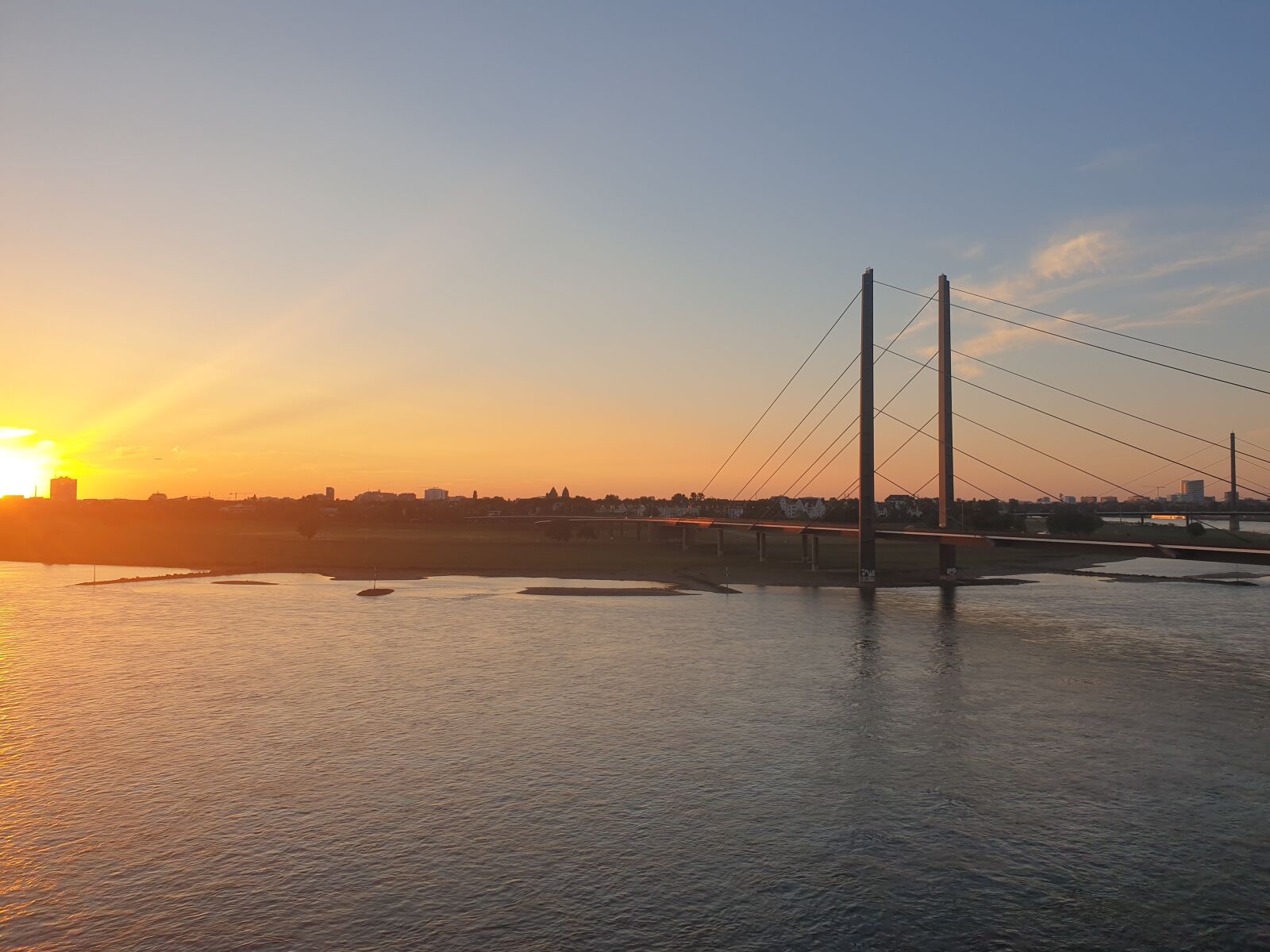 Samsung Galaxy S9 sample photo. Düsseldorf, city, bridge photography