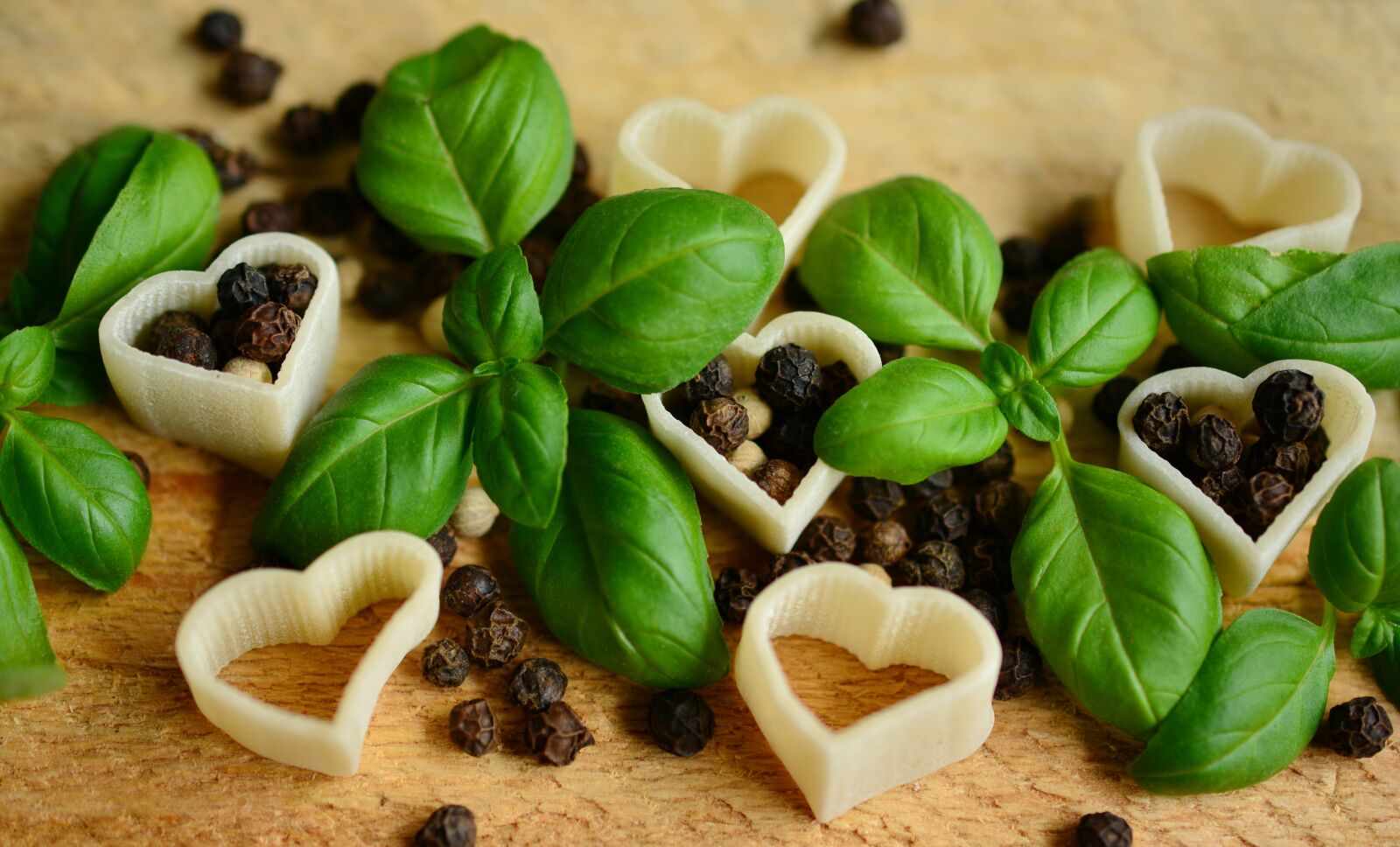 Nikon D5200 sample photo. Basil, pepper, peppercorns photography