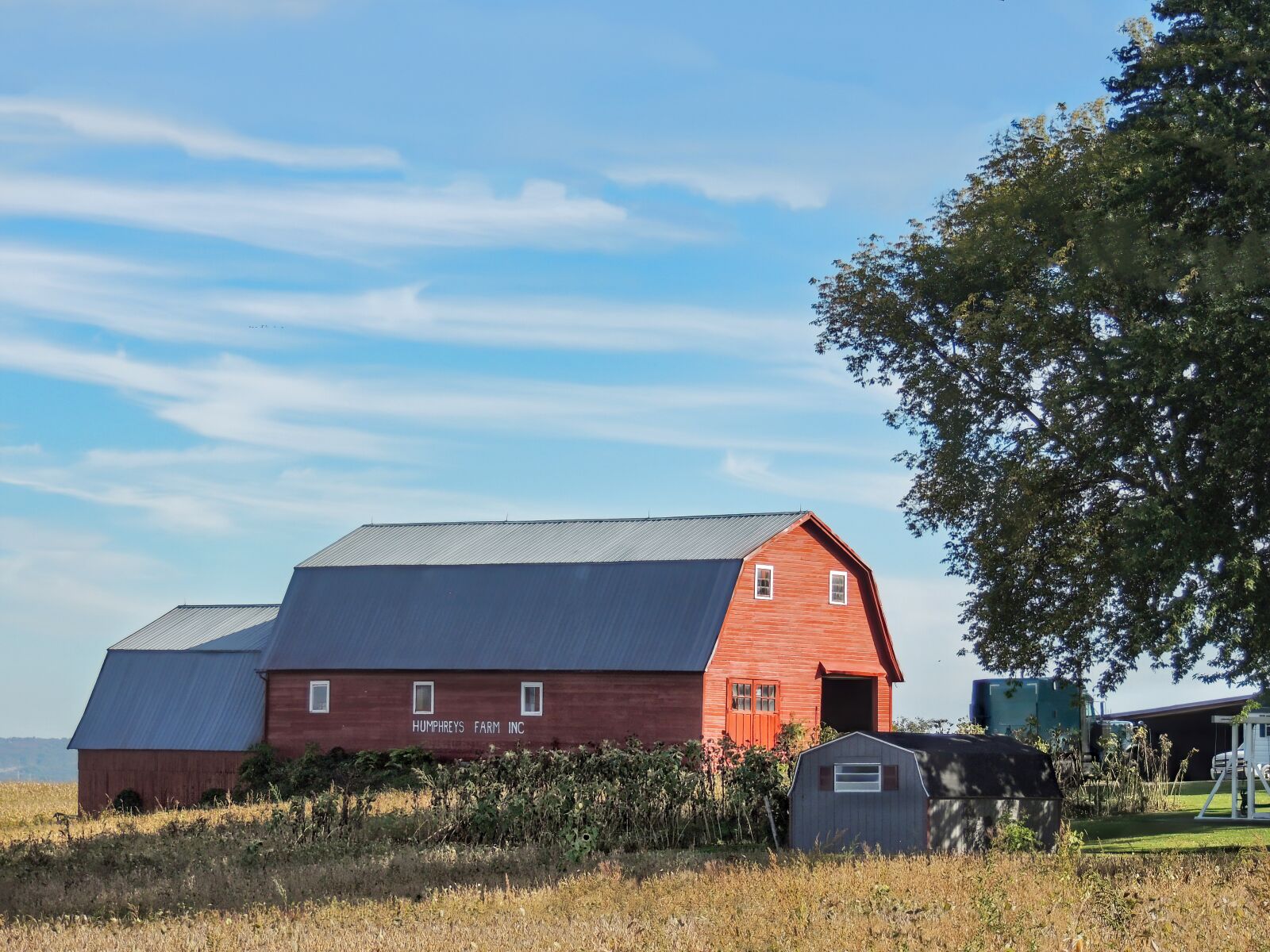 Nikon Coolpix P510 sample photo. Farm, barn, red photography