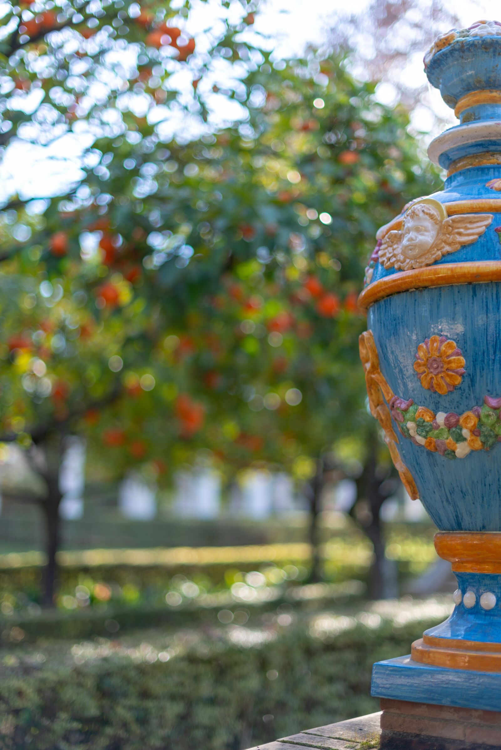 Nikon D800 sample photo. Ceramic, urn, park photography