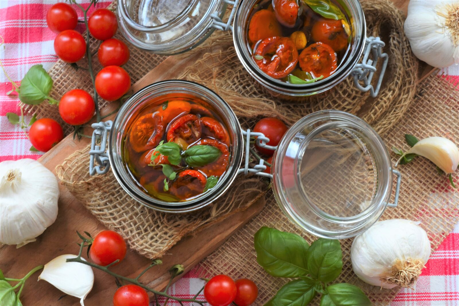 Nikon D7200 sample photo. Tomatoes, oil, herbs photography