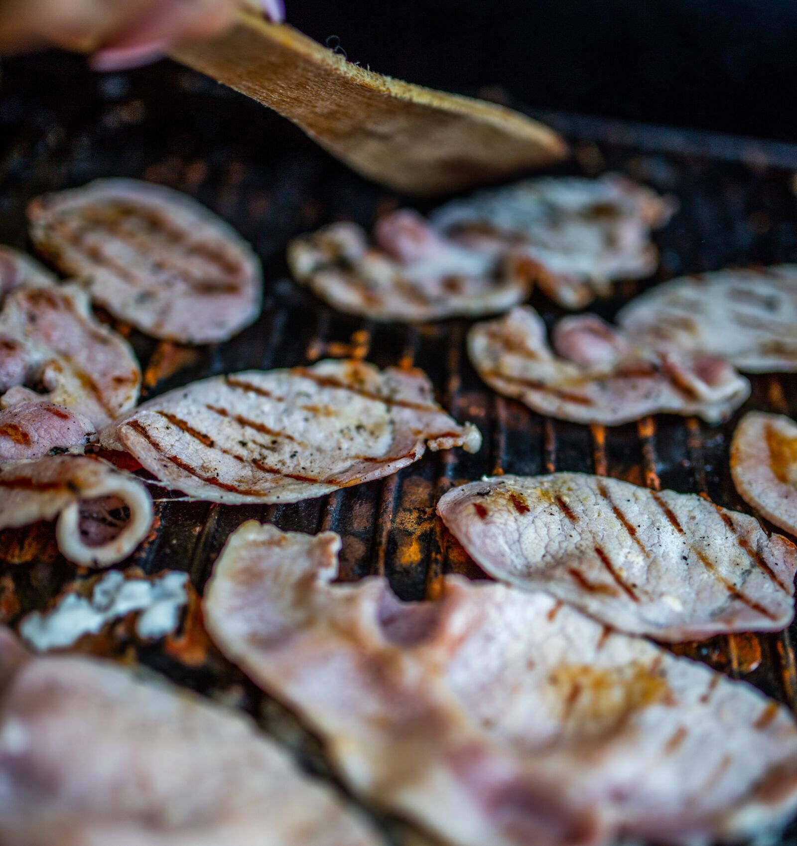 Canon EOS 5DS R sample photo. Grill, barbecue, bacon photography
