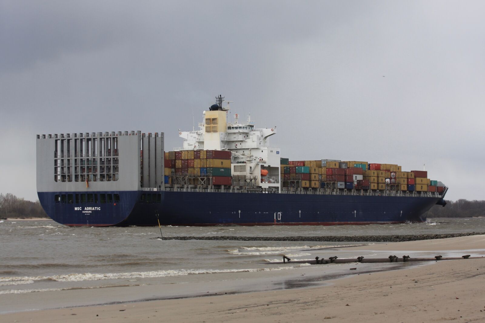 Canon EOS 40D sample photo. Freighter, river, container photography